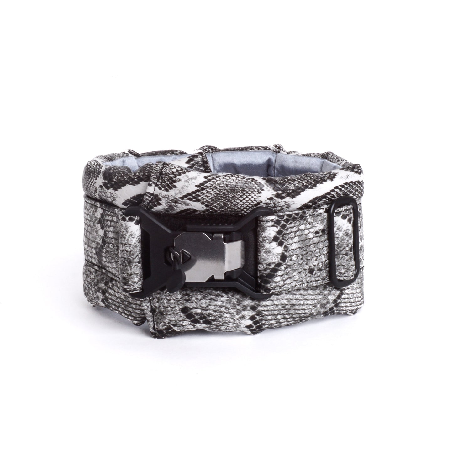 Standard Fluffy Magnetic Collar Eco Leather Serpent