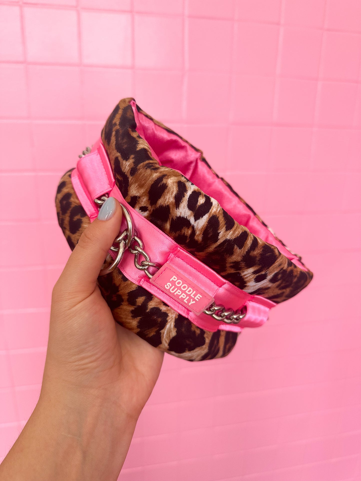Fluffy Chain Collar Leopard with Pink