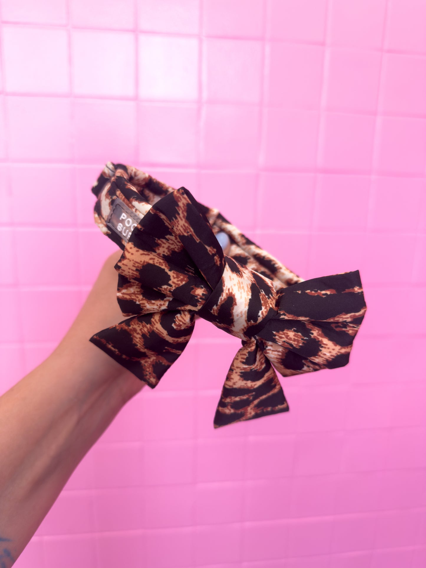 Fluffy Buckle Collar Leopard Supply w/ Removable Bow