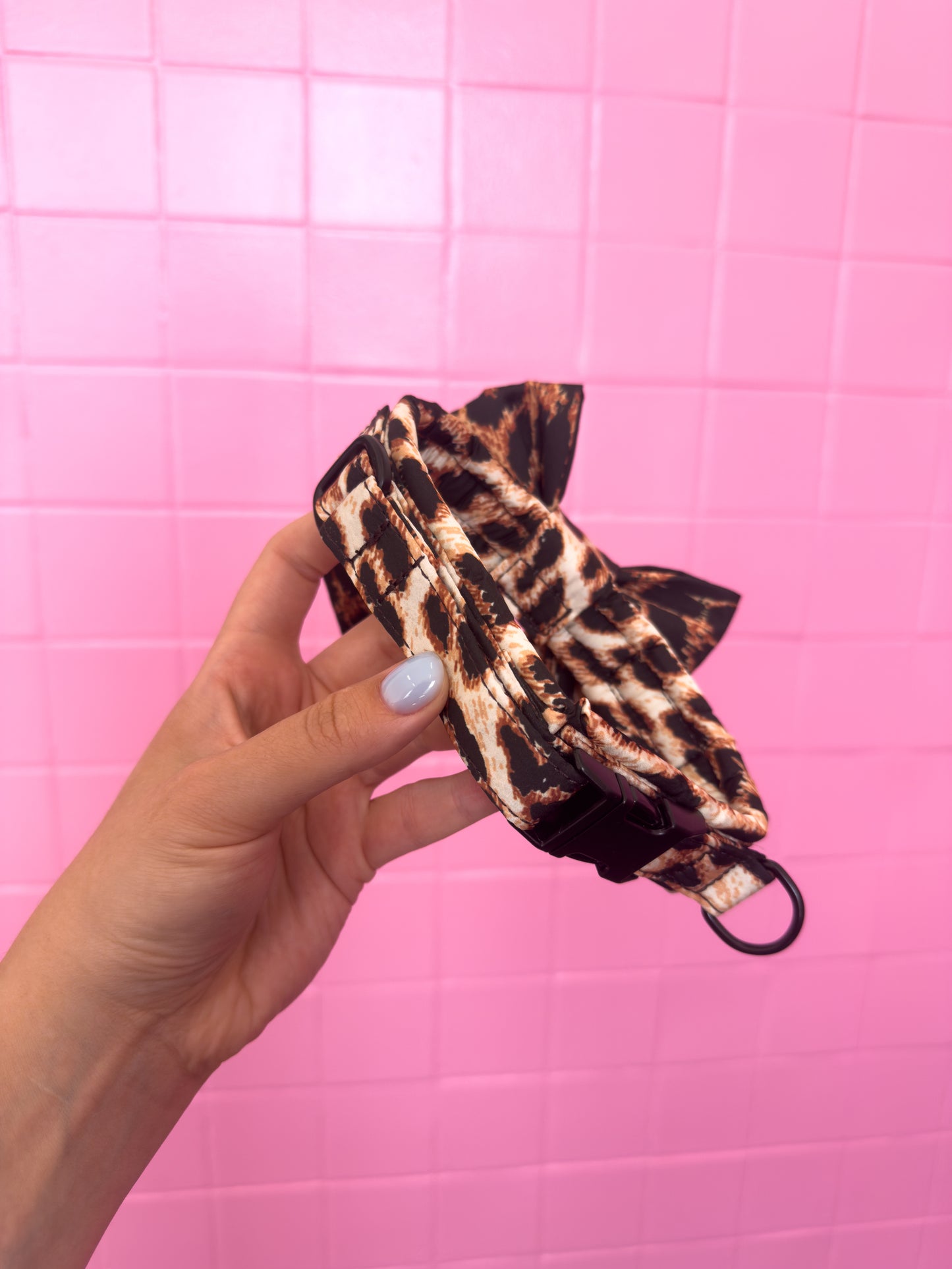 Fluffy Buckle Collar Leopard Supply w/ Removable Bow