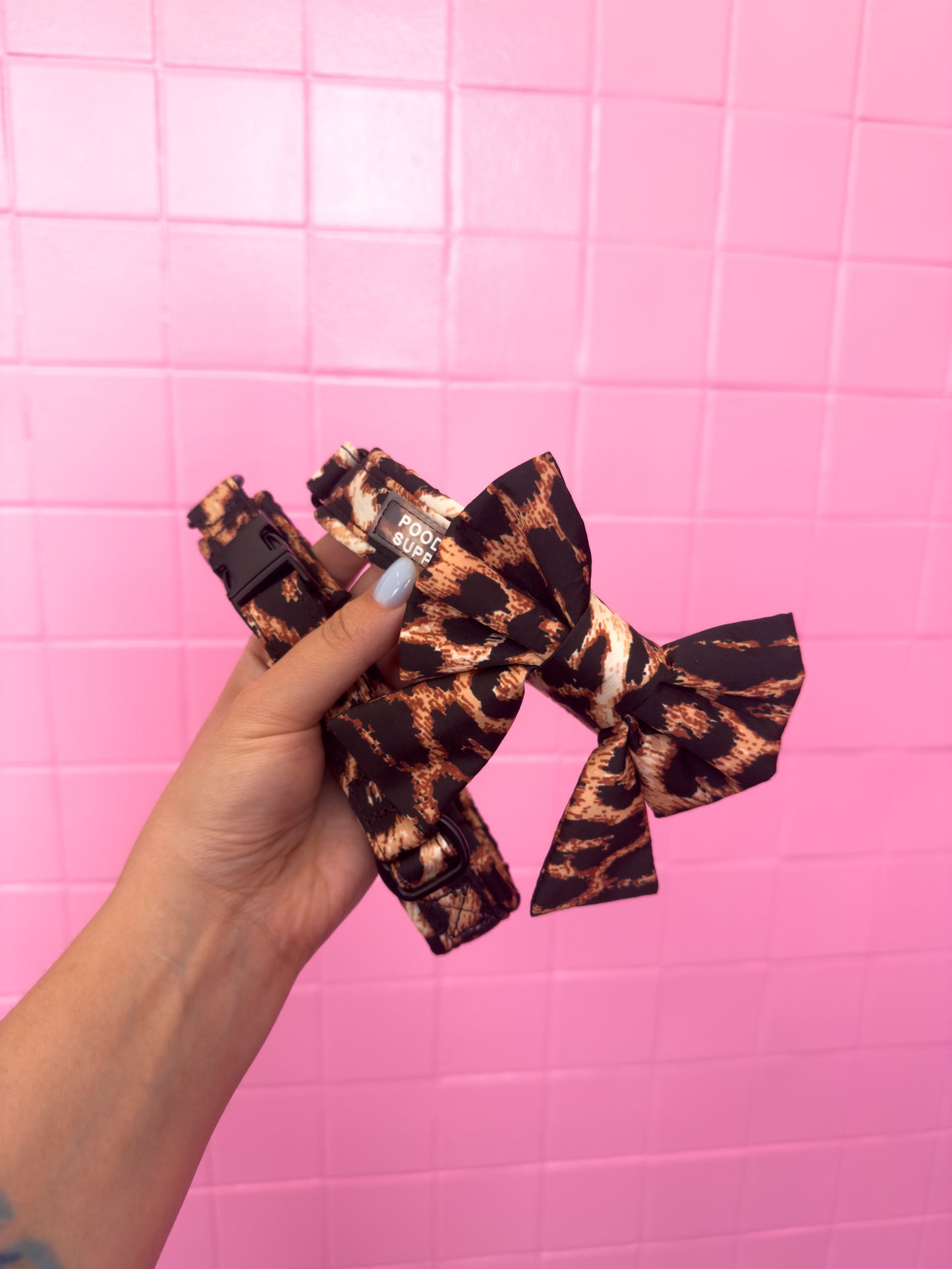 Fluffy Buckle Collar Leopard Supply w/ Removable Bow