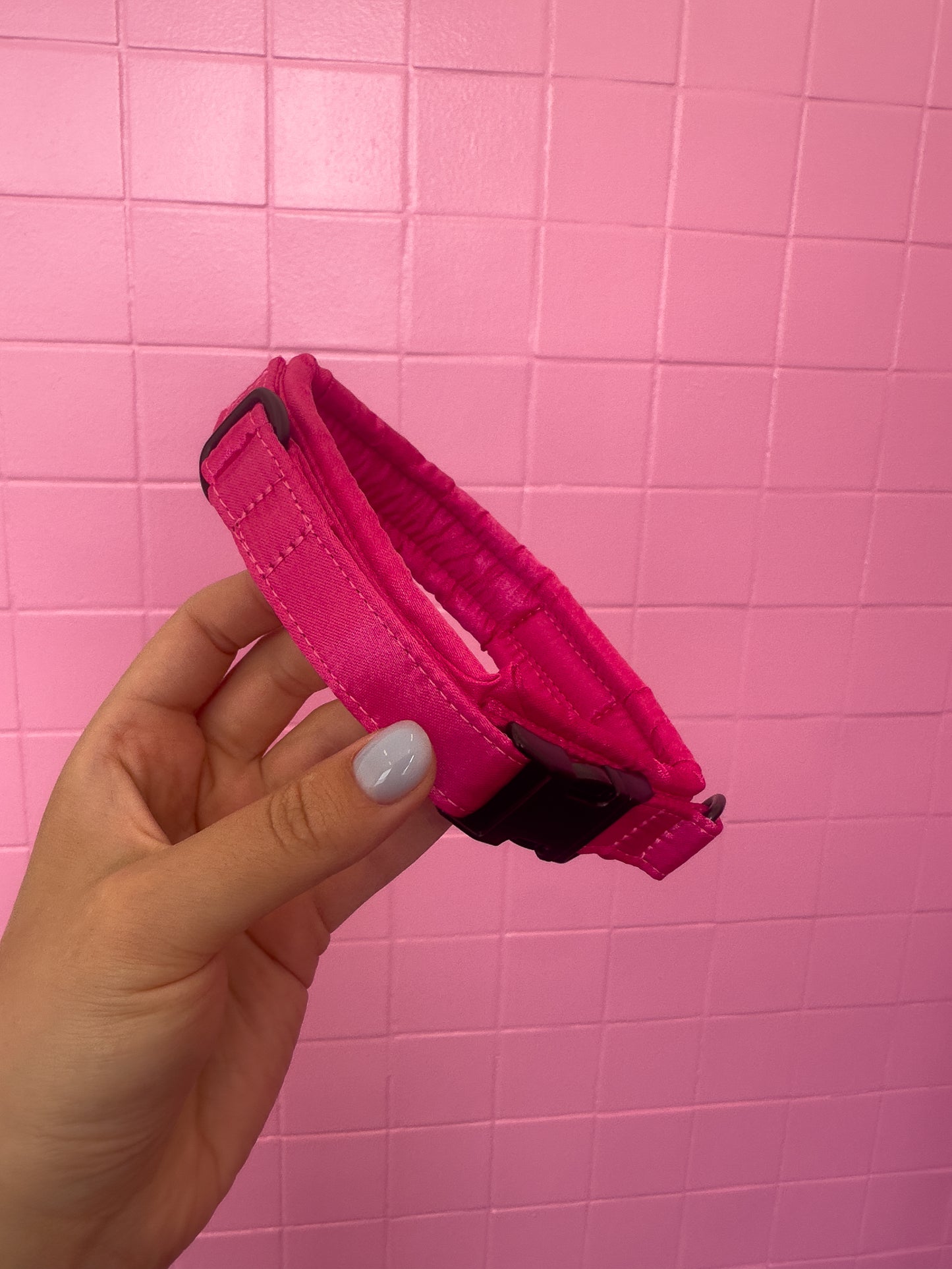 Fluffy Buckle Collar Magenta