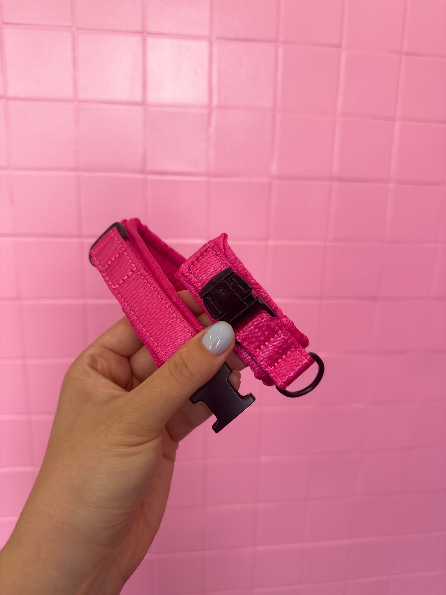 Fluffy Buckle Collar Magenta