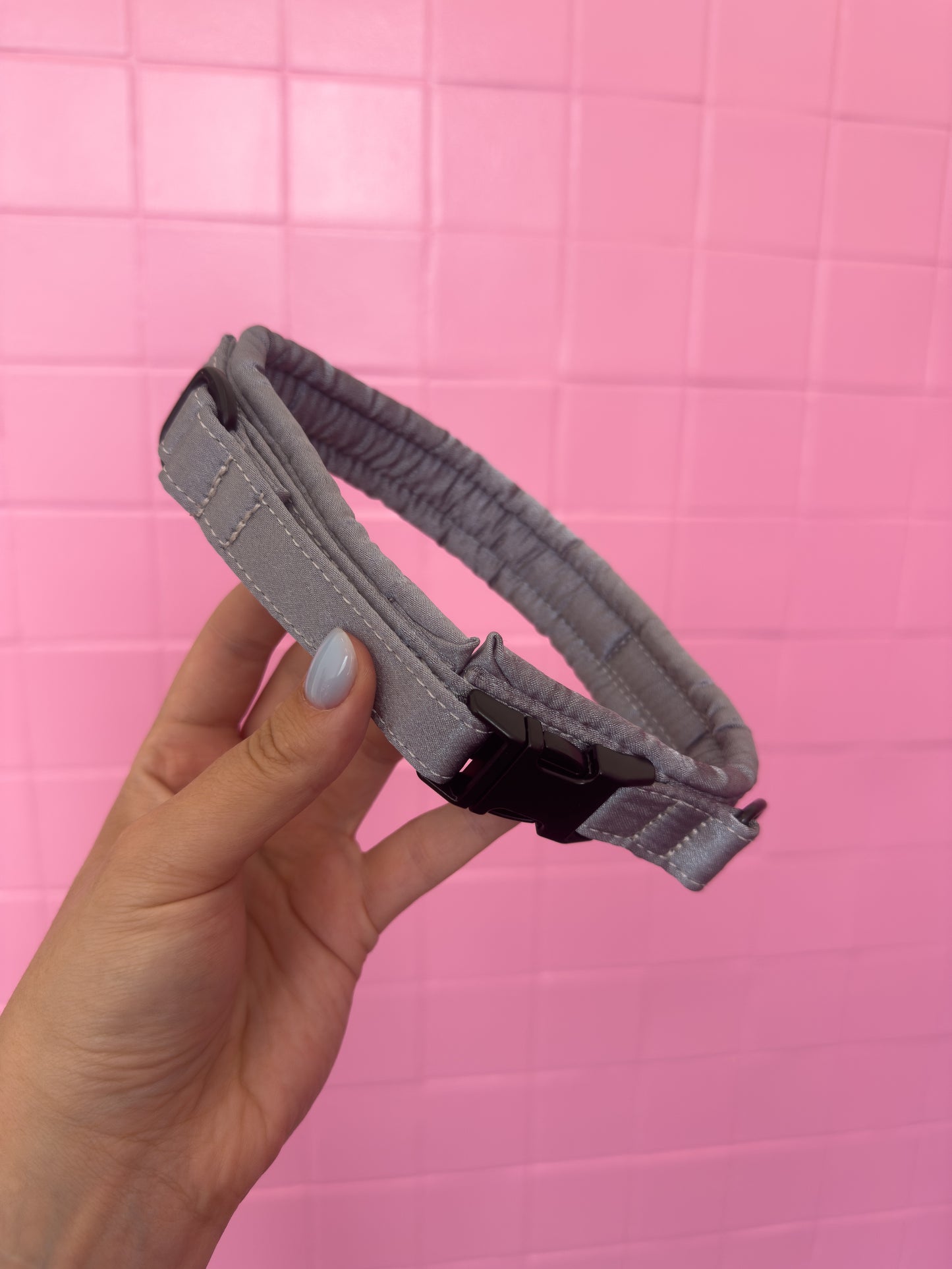 Fluffy Buckle Collar Grey