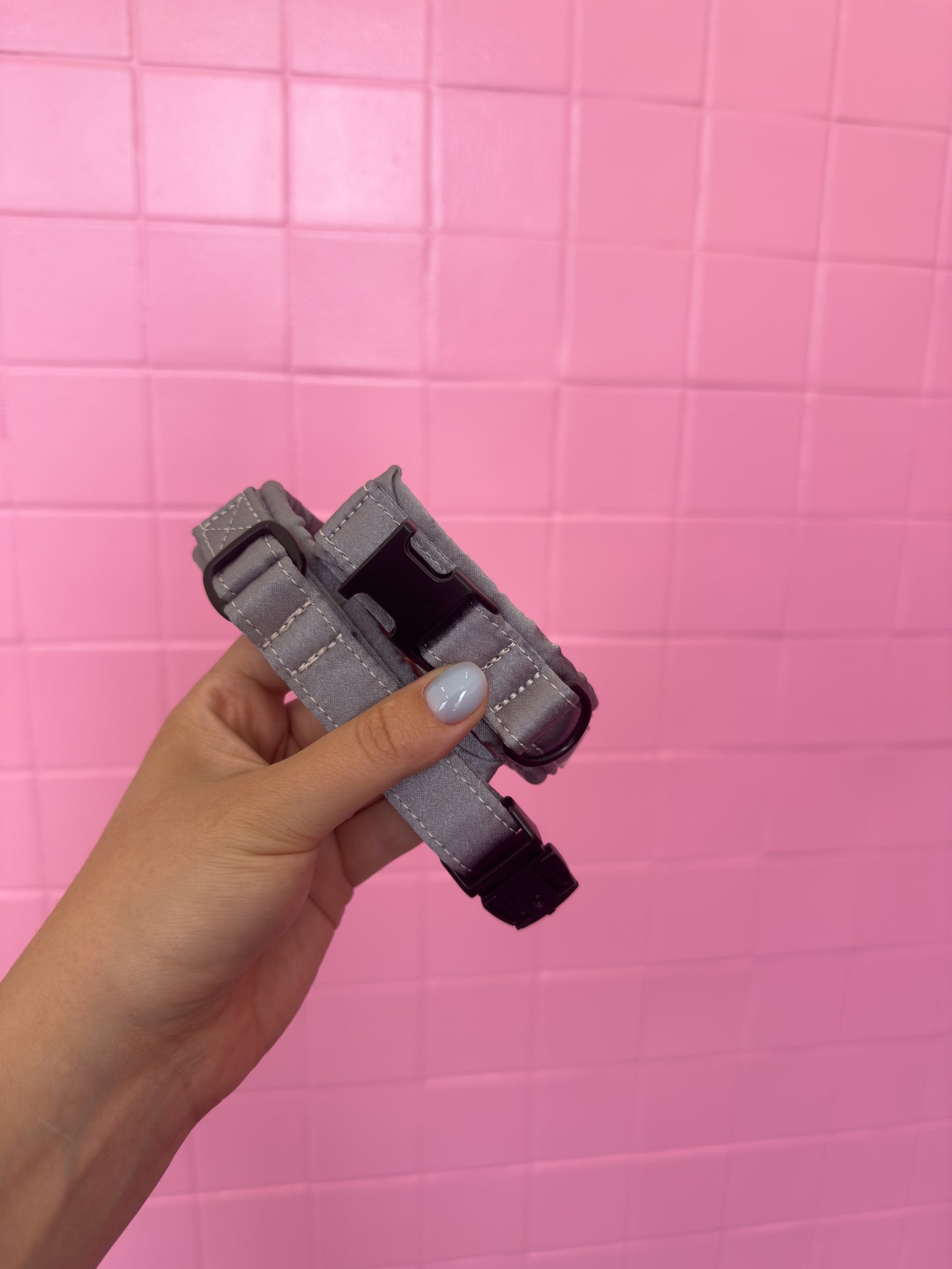 Fluffy Buckle Collar Grey