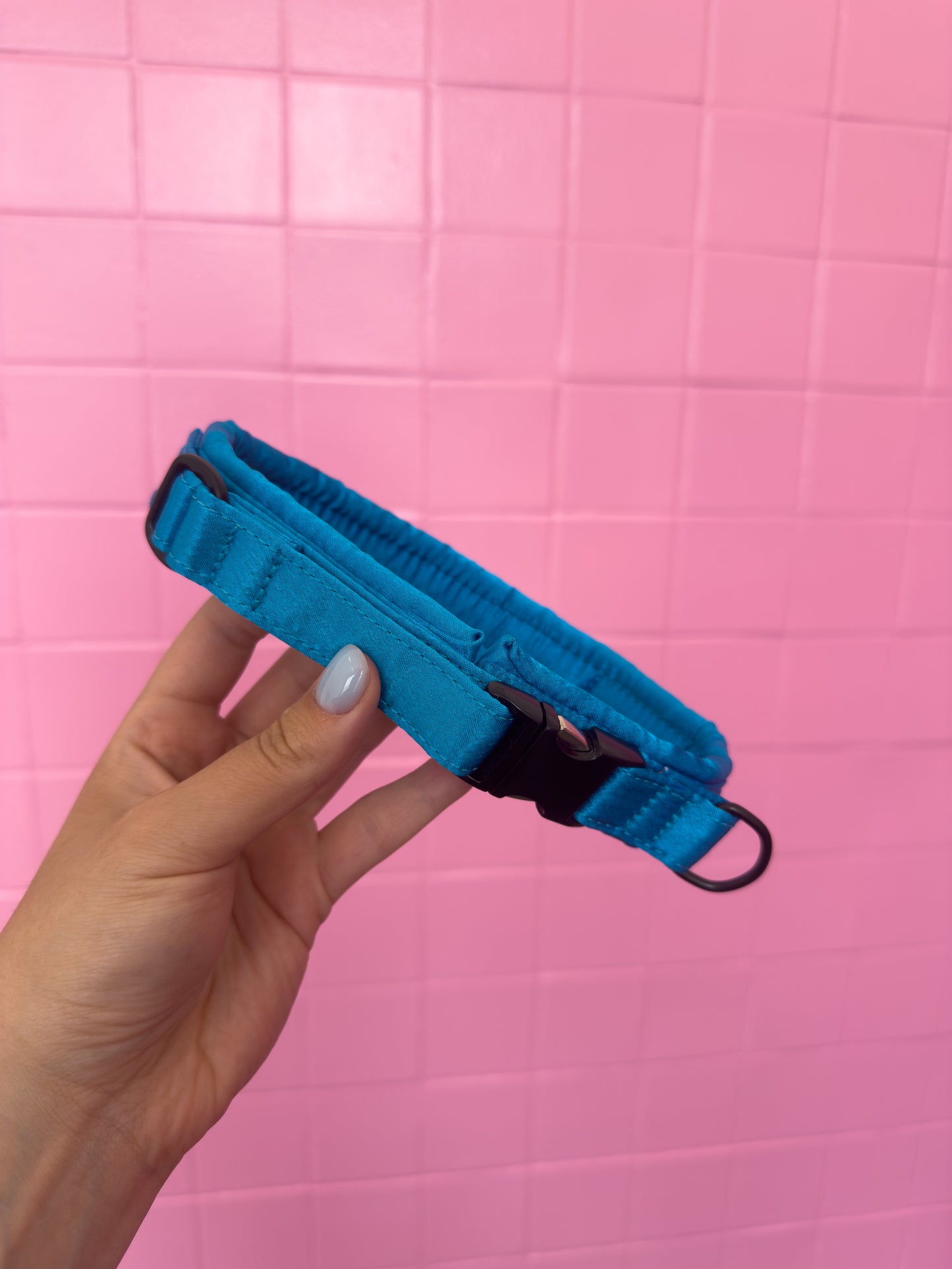 Fluffy Buckle Collar Tropical Breeze