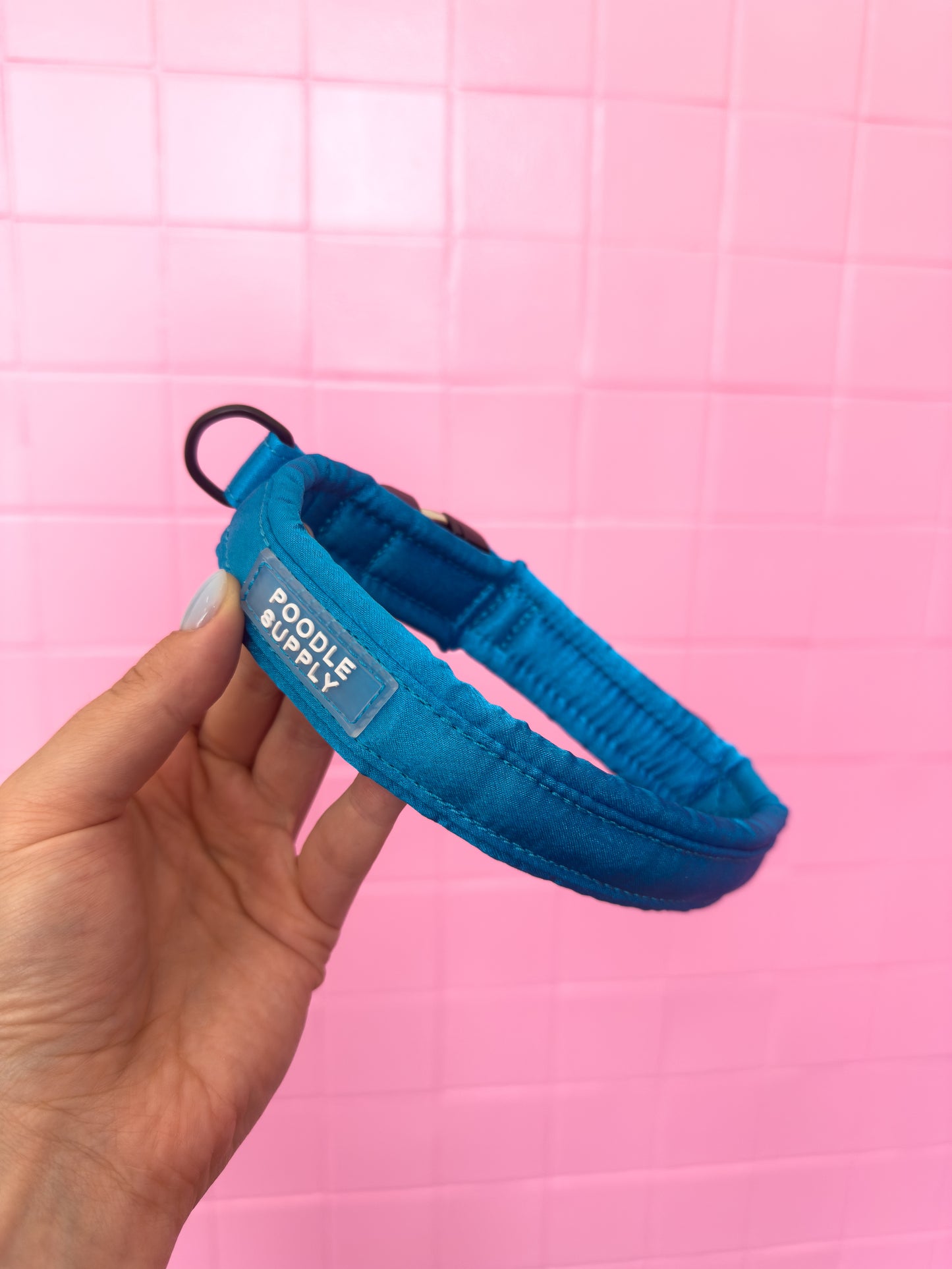 Fluffy Buckle Collar Tropical Breeze