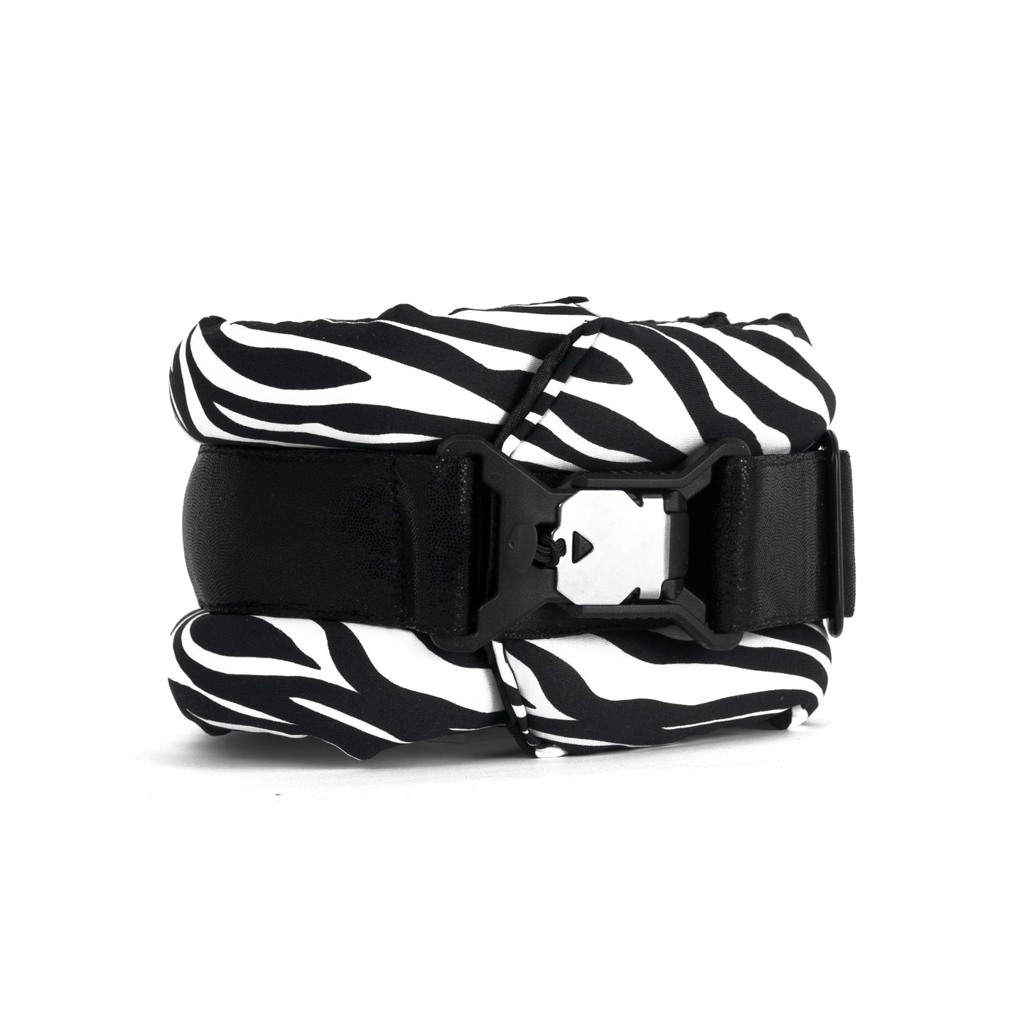 Standard Fluffy Magnetic Collar Black Zebra