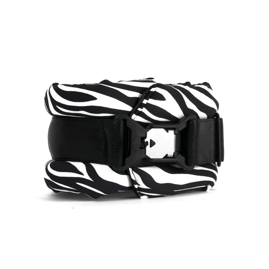 Standard Fluffy Magnetic Collar Black Zebra