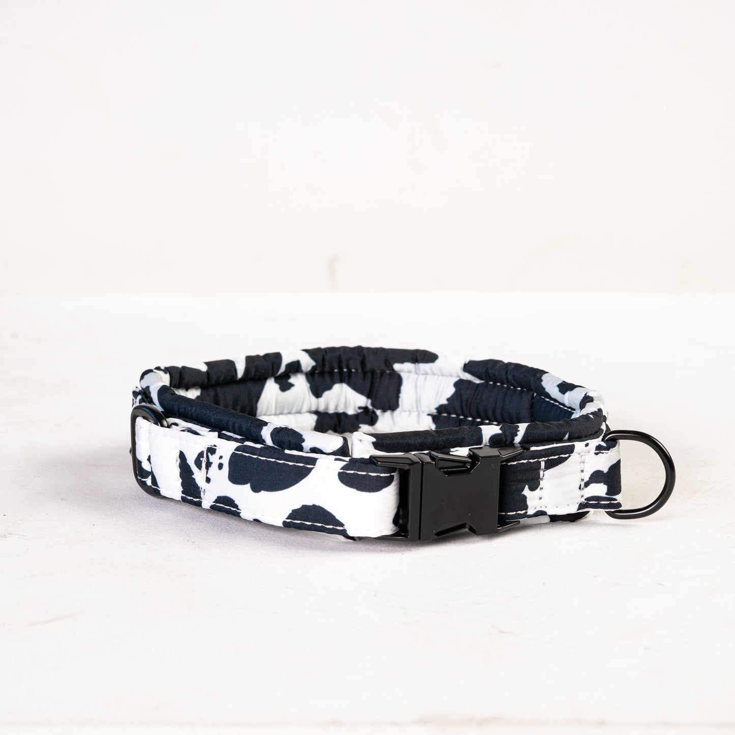 Fluffy Buckle Collar Cow