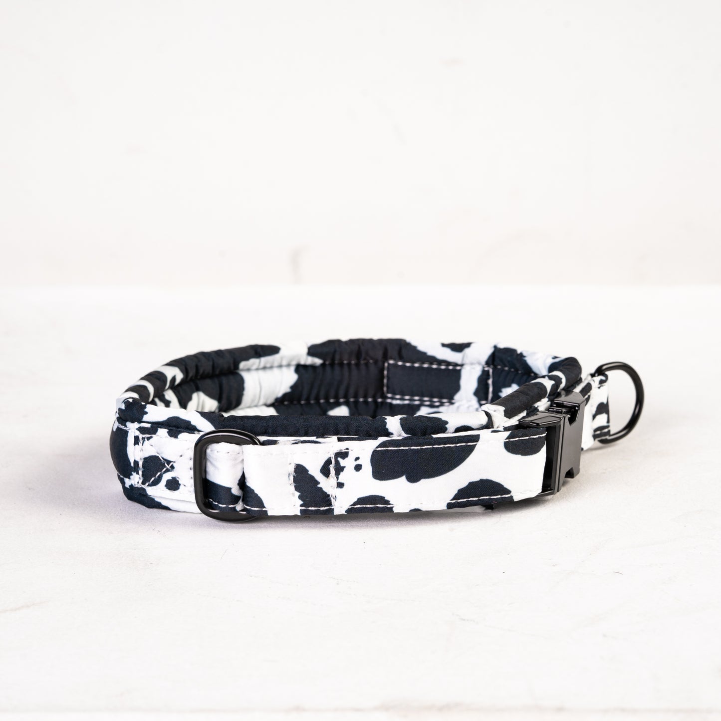 Fluffy Buckle Collar Cow
