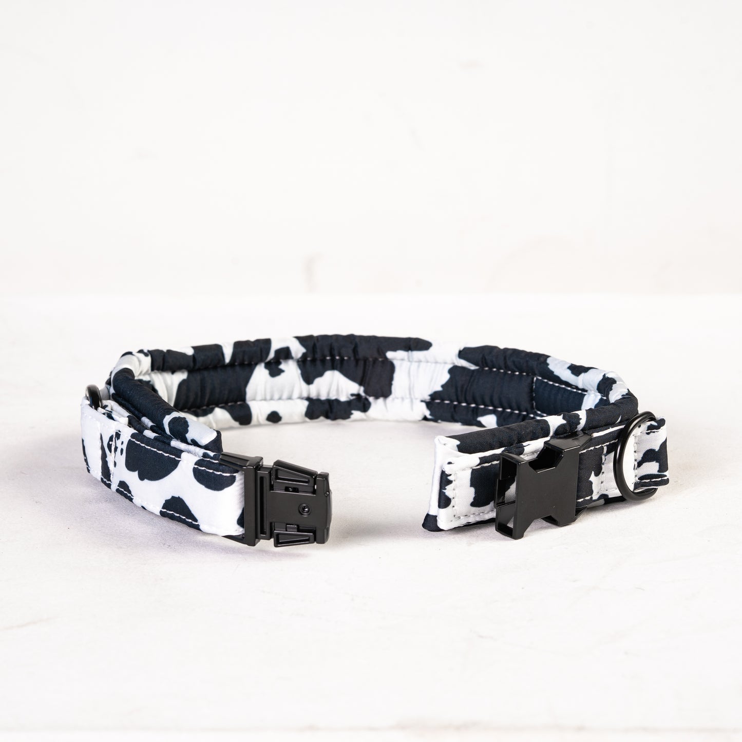 Fluffy Buckle Collar Cow
