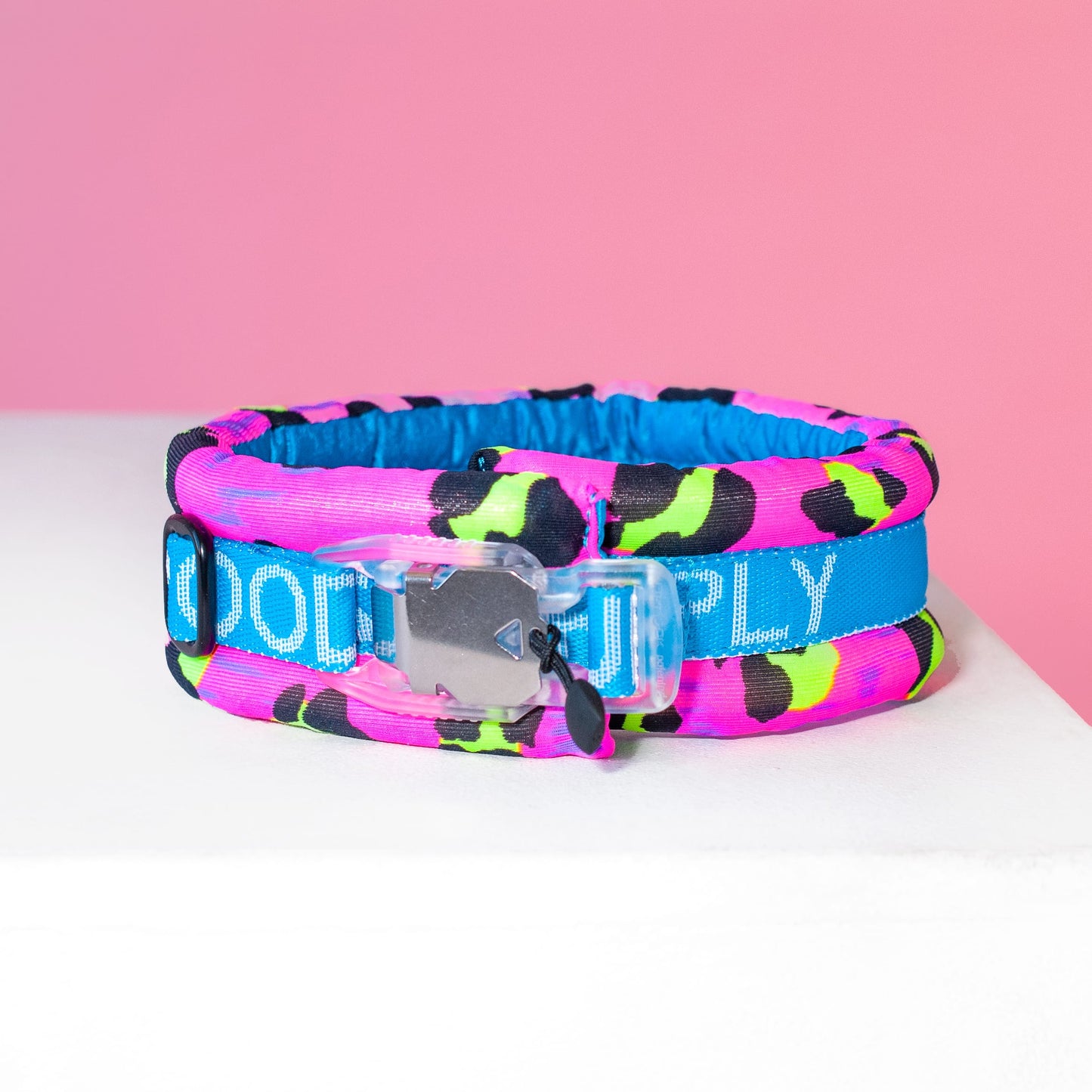 Poodle Mania Fluffy Magnetic Collar Blue Cheetah