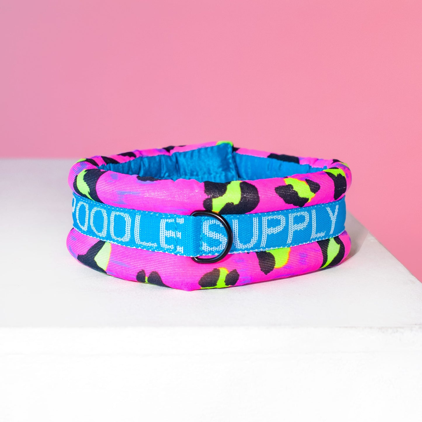 Poodle Mania Fluffy Magnetic Collar Blue Cheetah