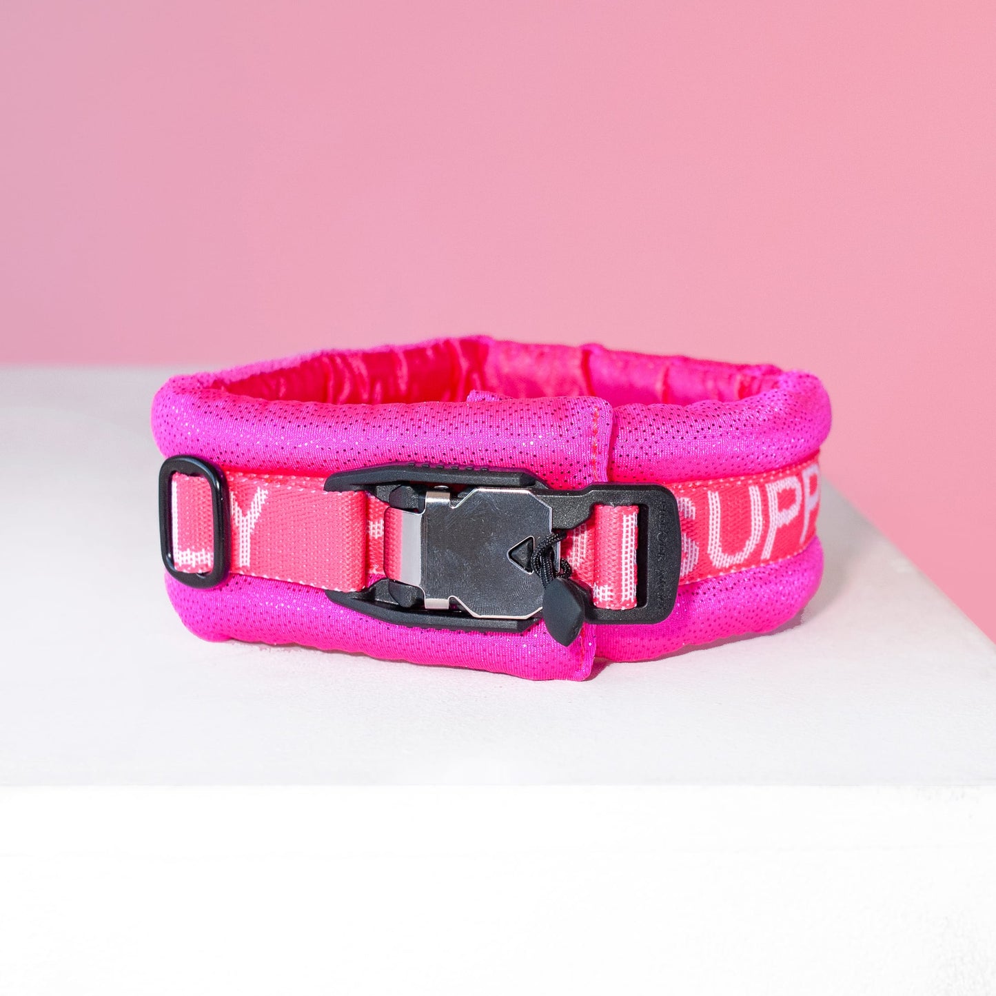Poodle Mania Fluffy Magnetic Collar All Neon Pink