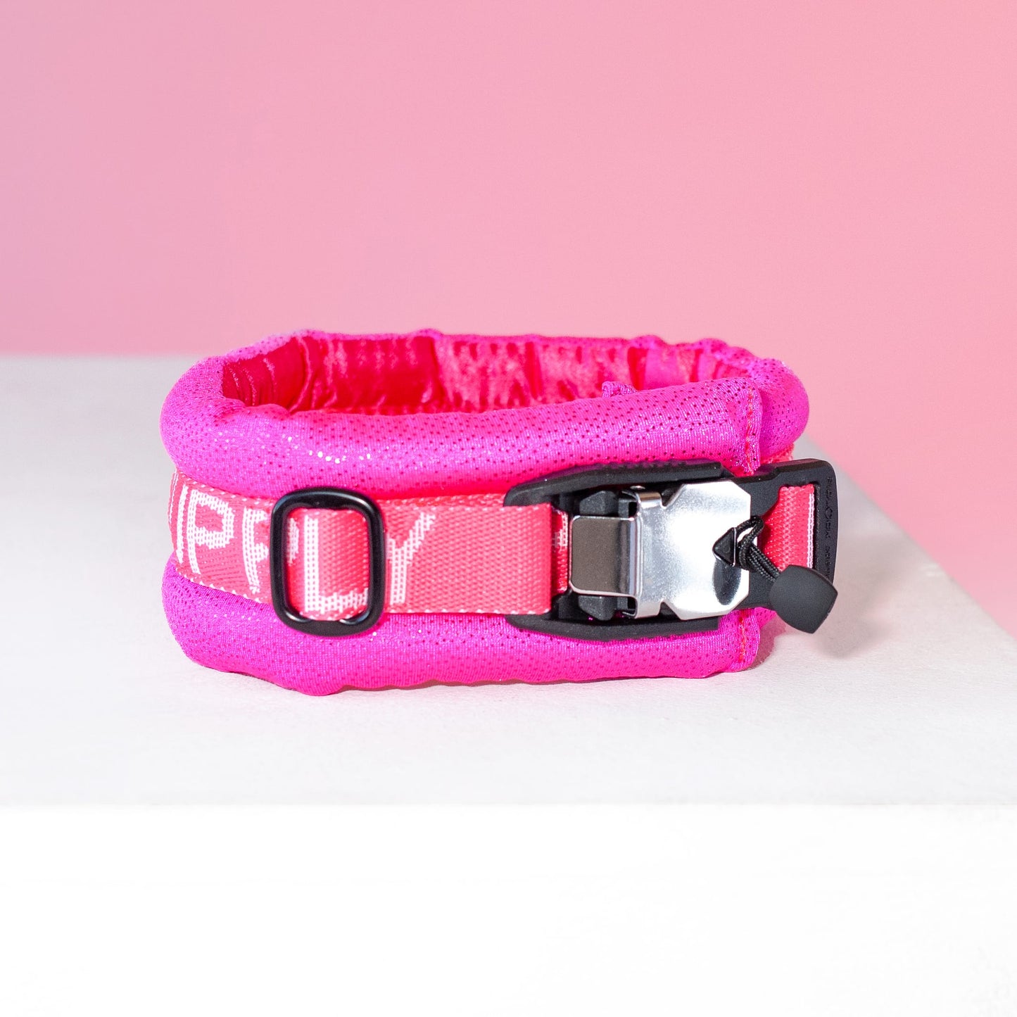 Poodle Mania Fluffy Magnetic Collar All Neon Pink