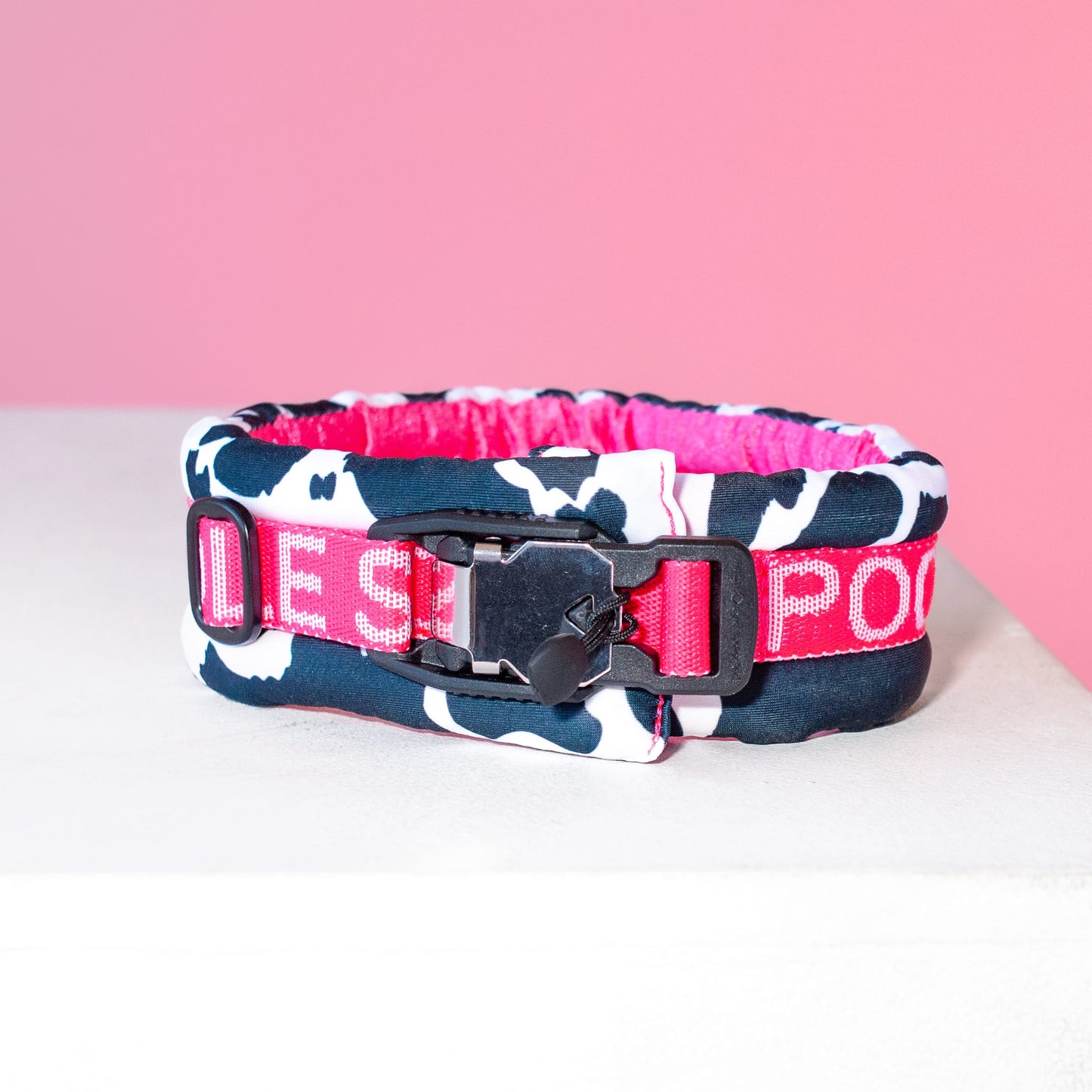 Poodle Mania Fluffy Magnetic Collar Pink Cow