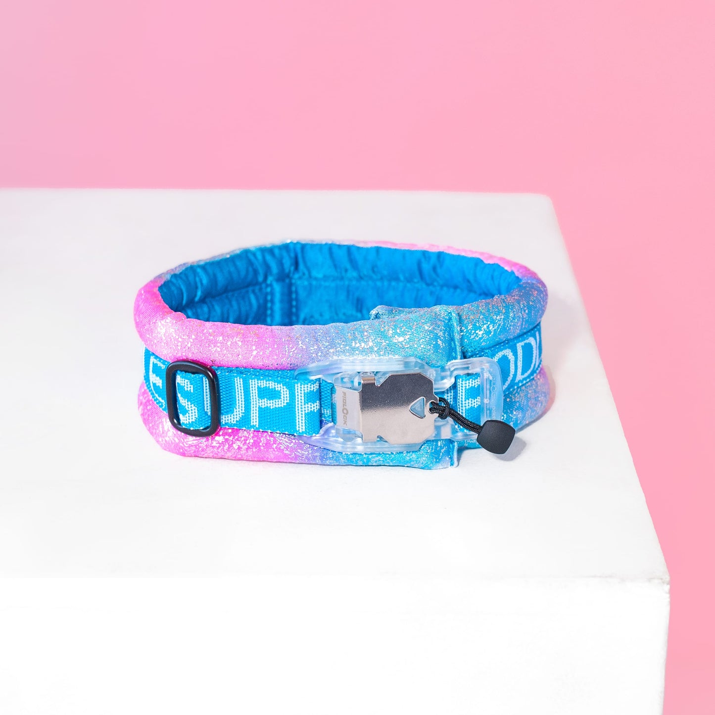 Poodle Mania Fluffy Magnetic Collar Pink/Blue Glossy Rainbow Blue