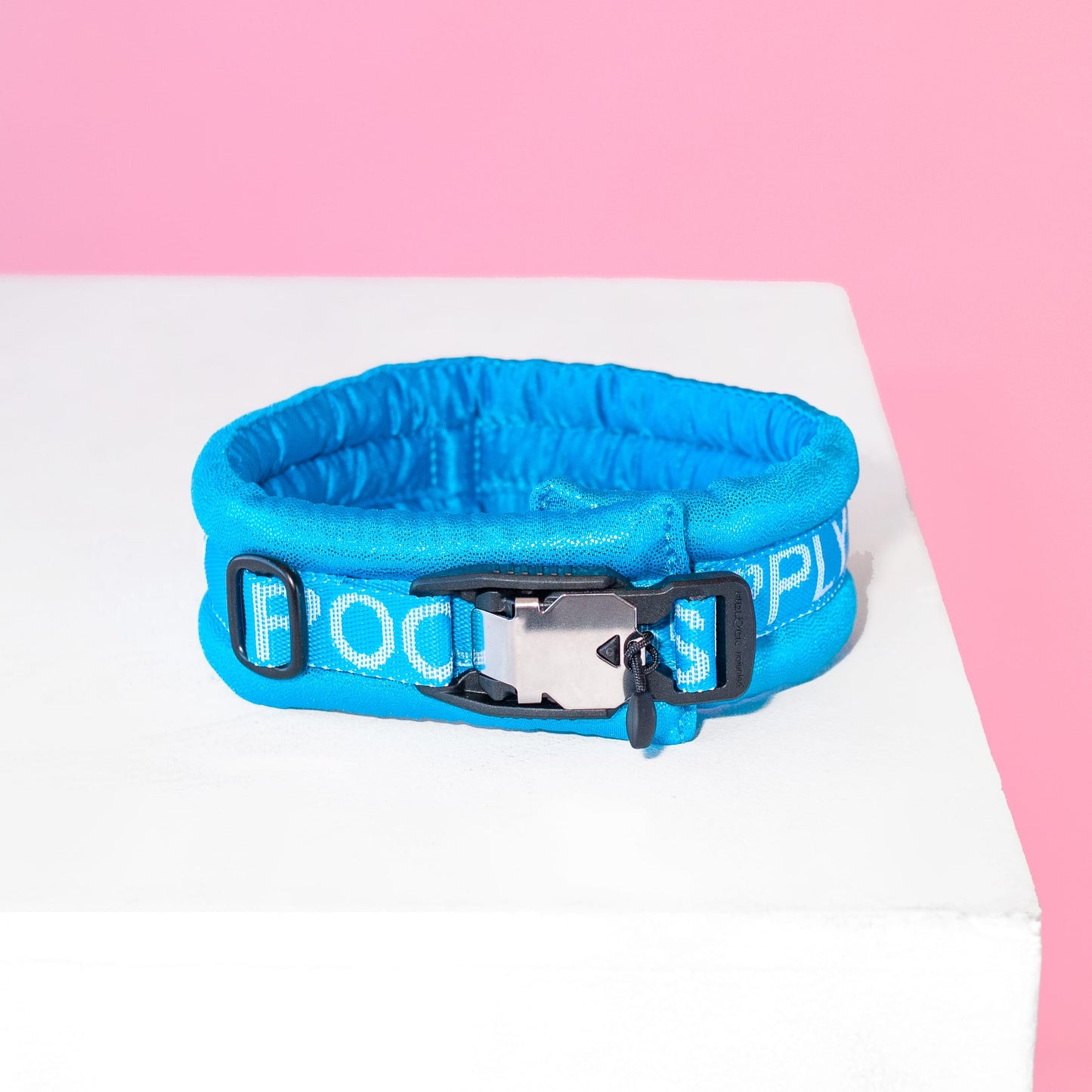 Poodle Mania Fluffy Magnetic Collar All Blue
