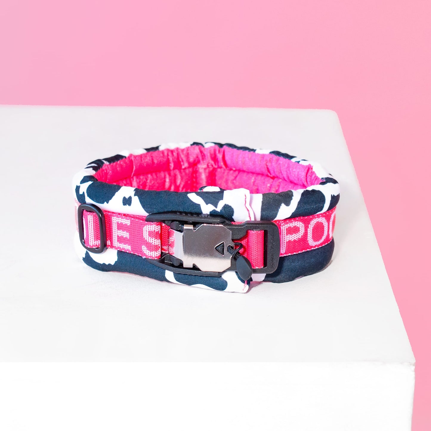 Poodle Mania Fluffy Magnetic Collar Pink Cow