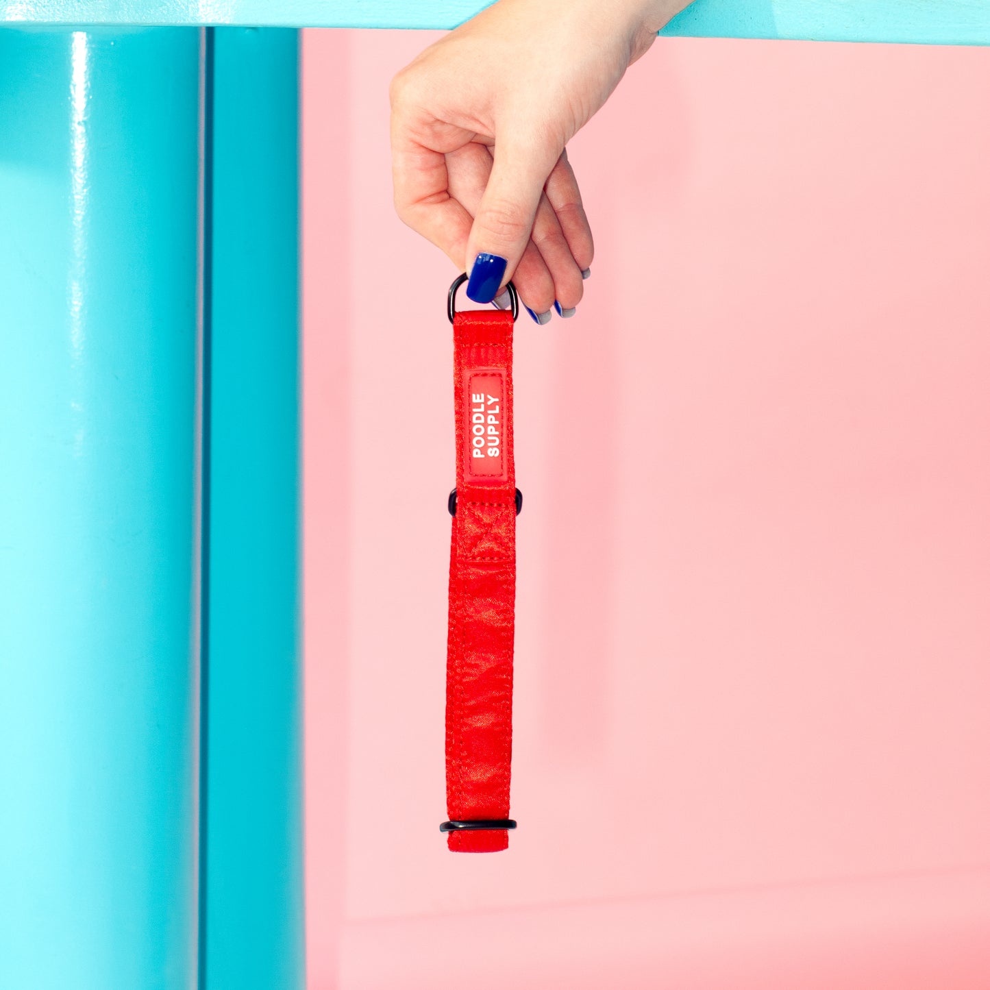 Martingale Collar Candy Satin - Spicy Strawberry