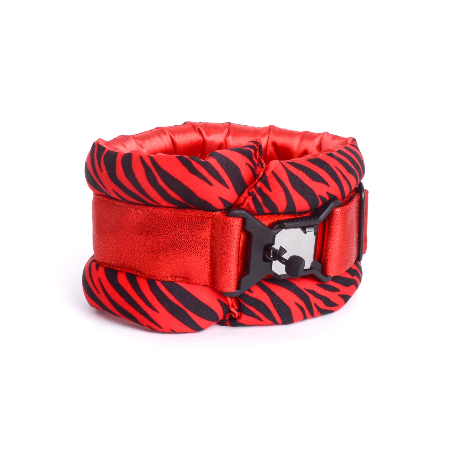 Standard Fluffy Magnetic Collar Candy Zebra