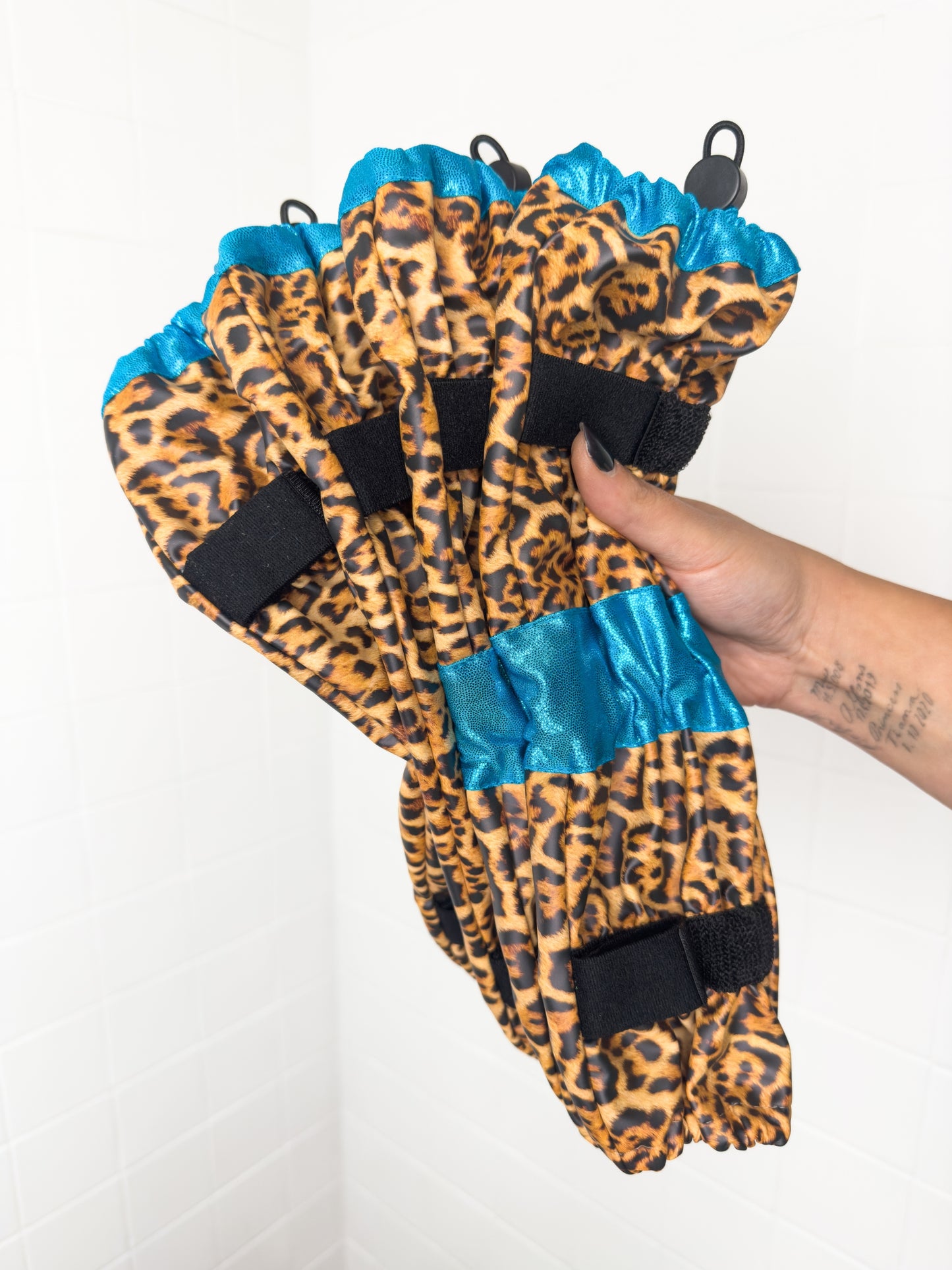 Poodle Supply Set 4 Leg Protectors Turquoise Full Leopard Limited Edition