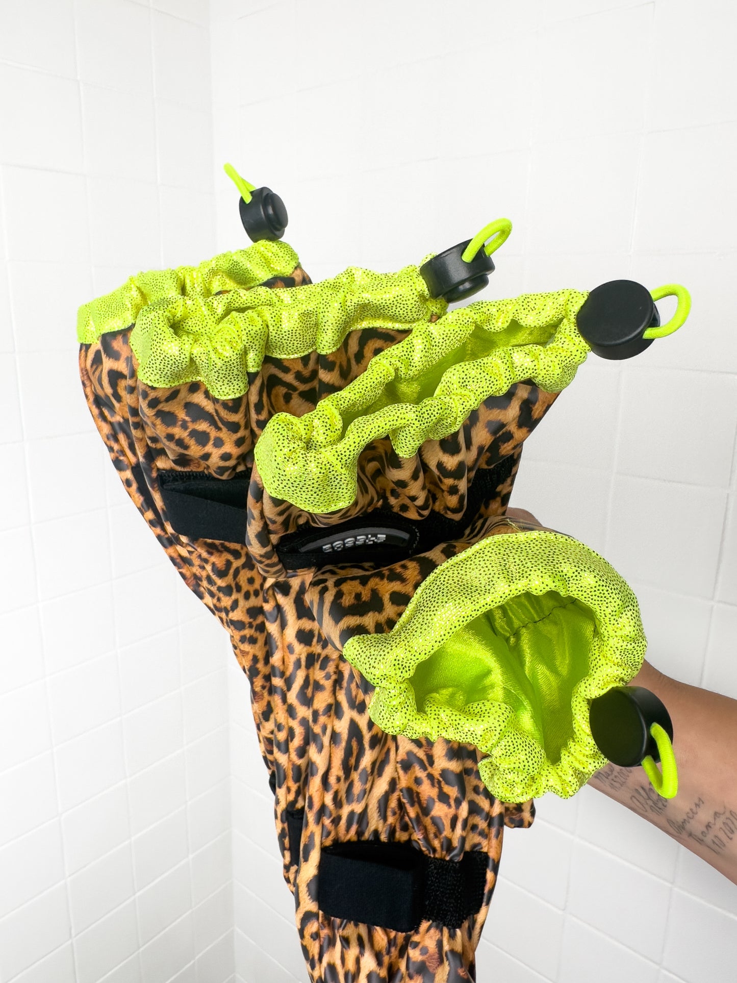 Poodle Supply Set 4 Leg Protectors Neon Full Leopard Limited Edition