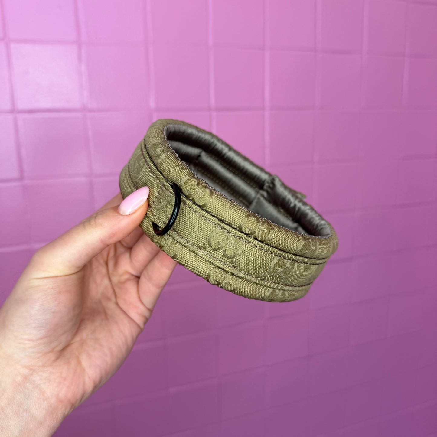 Standard Fluffy Magnetic Collar - Italian Designer Beige 6 cm