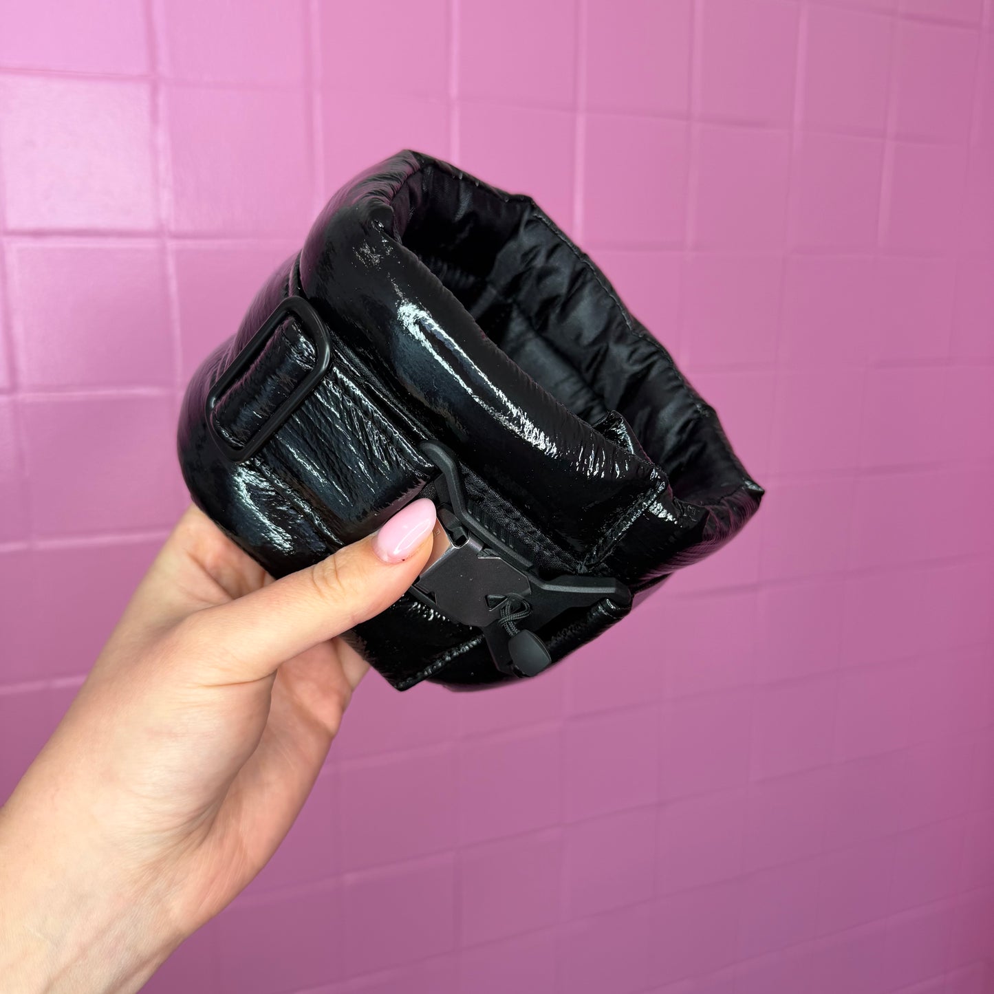 Fluffy Magnetic Standard Eco Leather Liquid Black