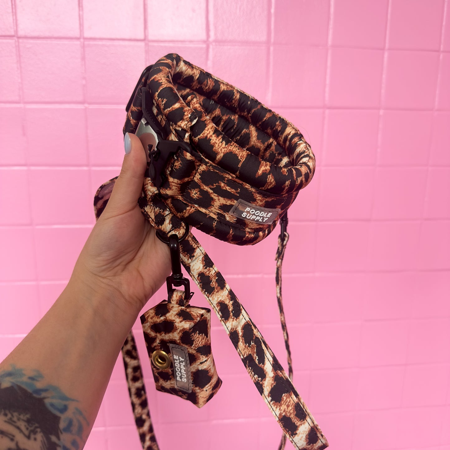 Fluffy Magnetic Leopard Supply Standard Full Satin