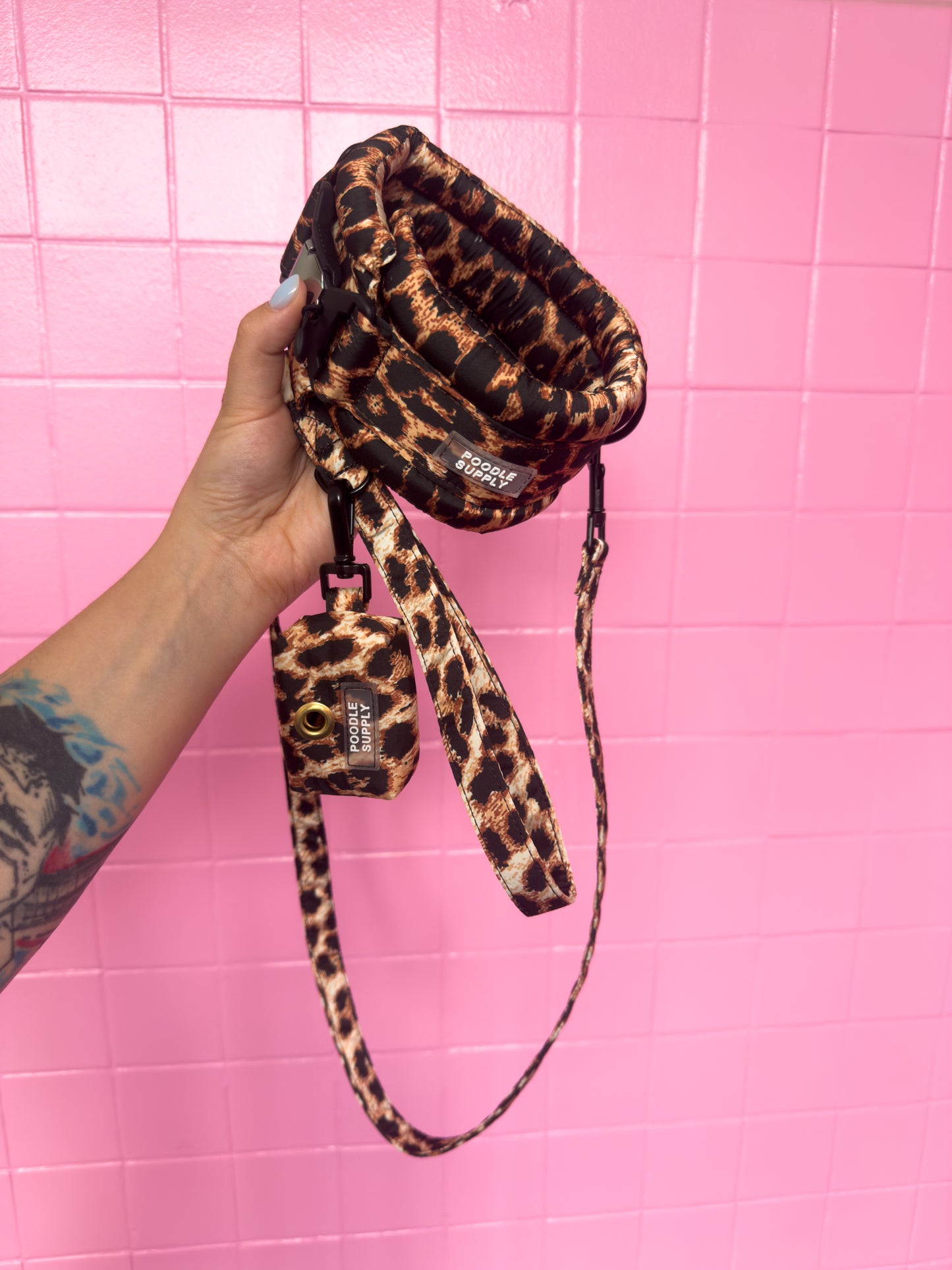 Fluffy Magnetic Leopard Supply Standard Full Satin