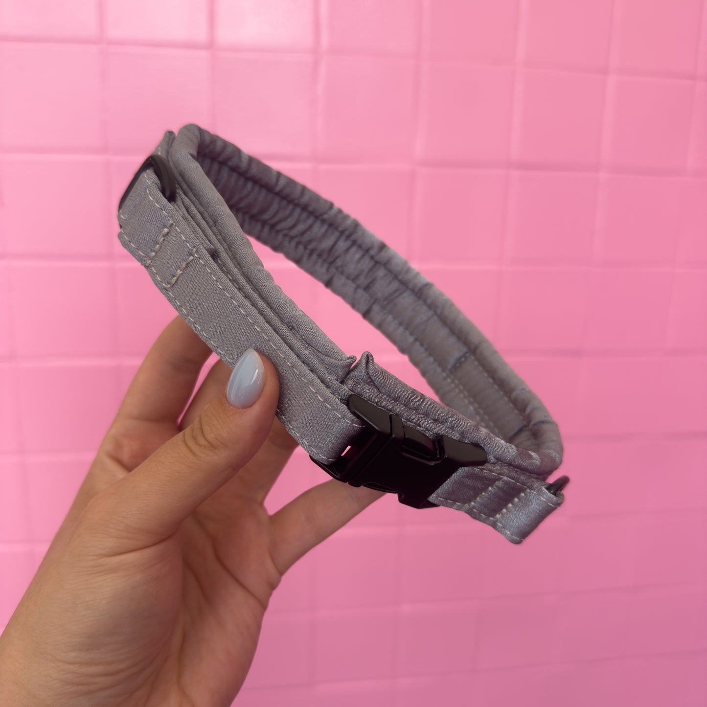 Fluffy Buckle Collar Grey