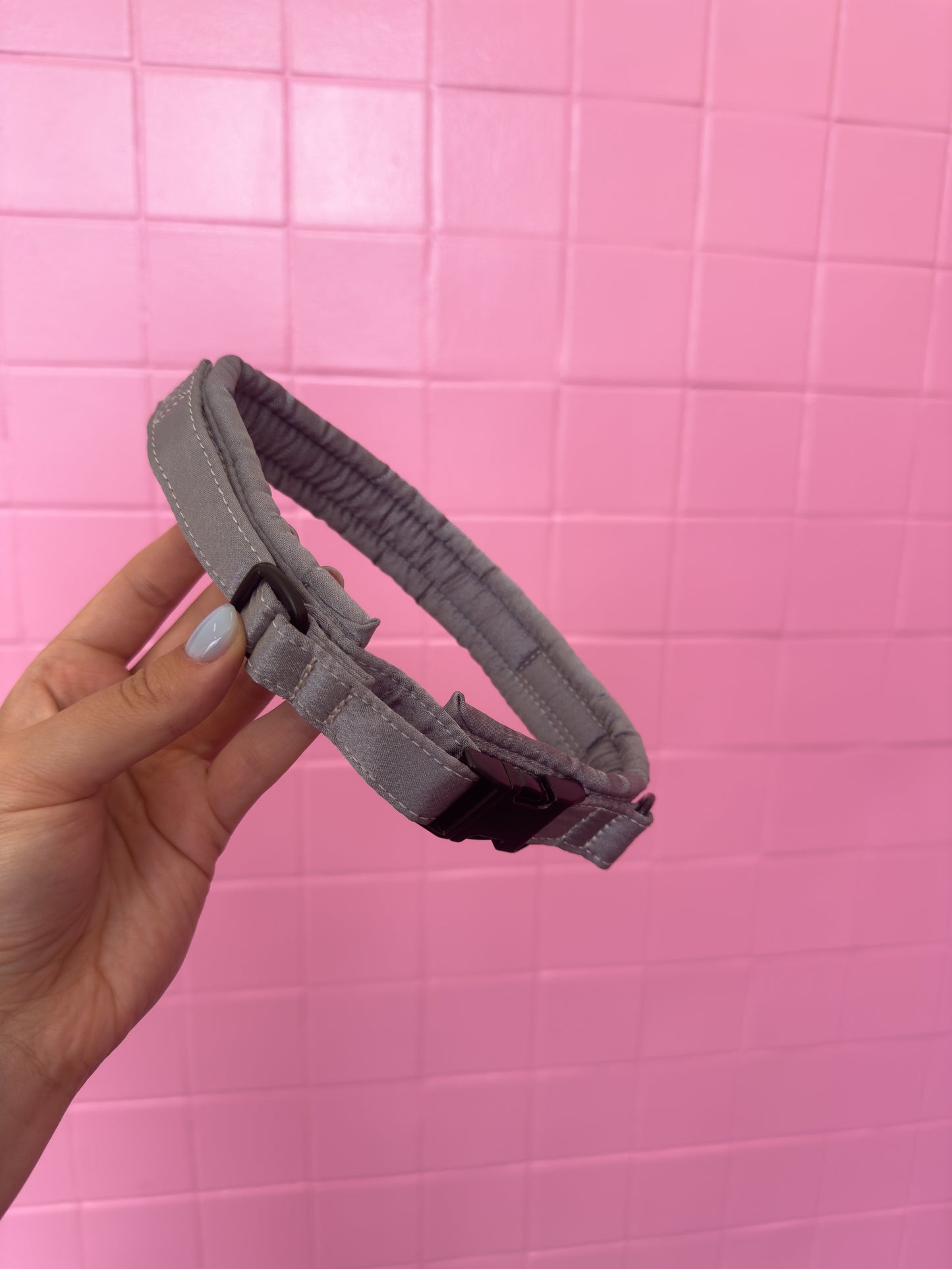 Fluffy Buckle Collar Grey