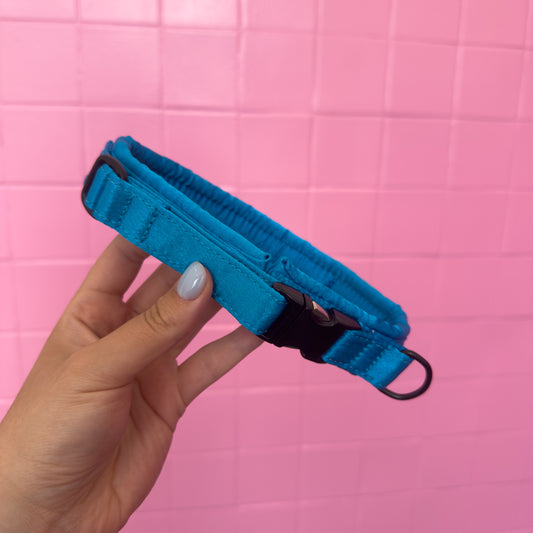 Fluffy Buckle Collar Tropical Breeze