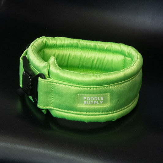 Standard Candy Satin Fluffy Magnetic Collar ® Sour Apple