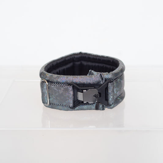 Fluffy Magnetic Collar Holographic Black 33-36.5 cm / 8 cm