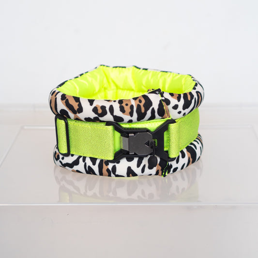 Fluffy Magnetic Collar Neon Leopard 36.5-39.5 cm / 12 cm