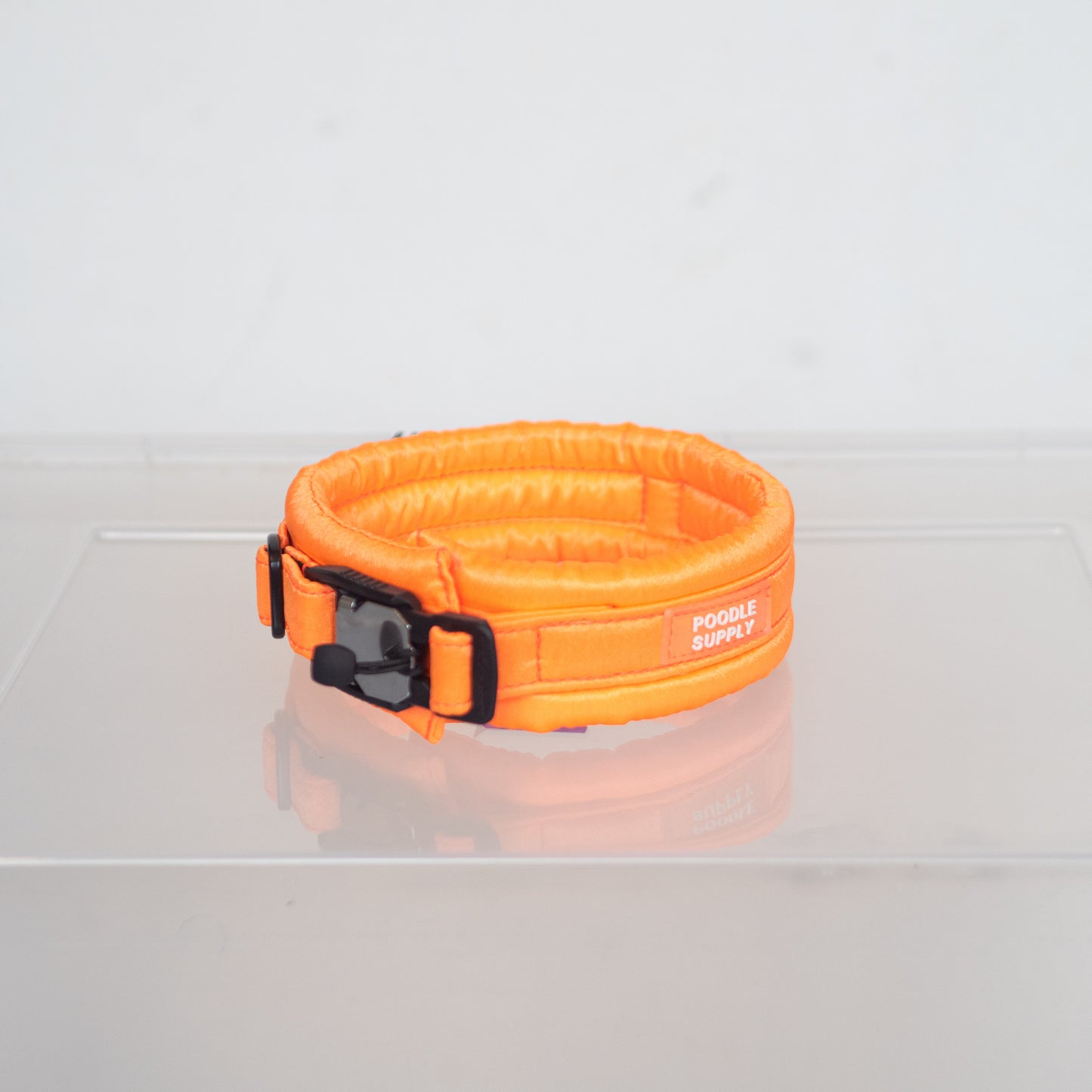 Fluffy Magnetic Collar Full Satin Neon Orange 39-41 cm / 6 cm