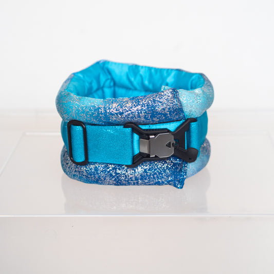 Fluffy Magnetic Collar Blue 39.5-43 cm / 12 cm