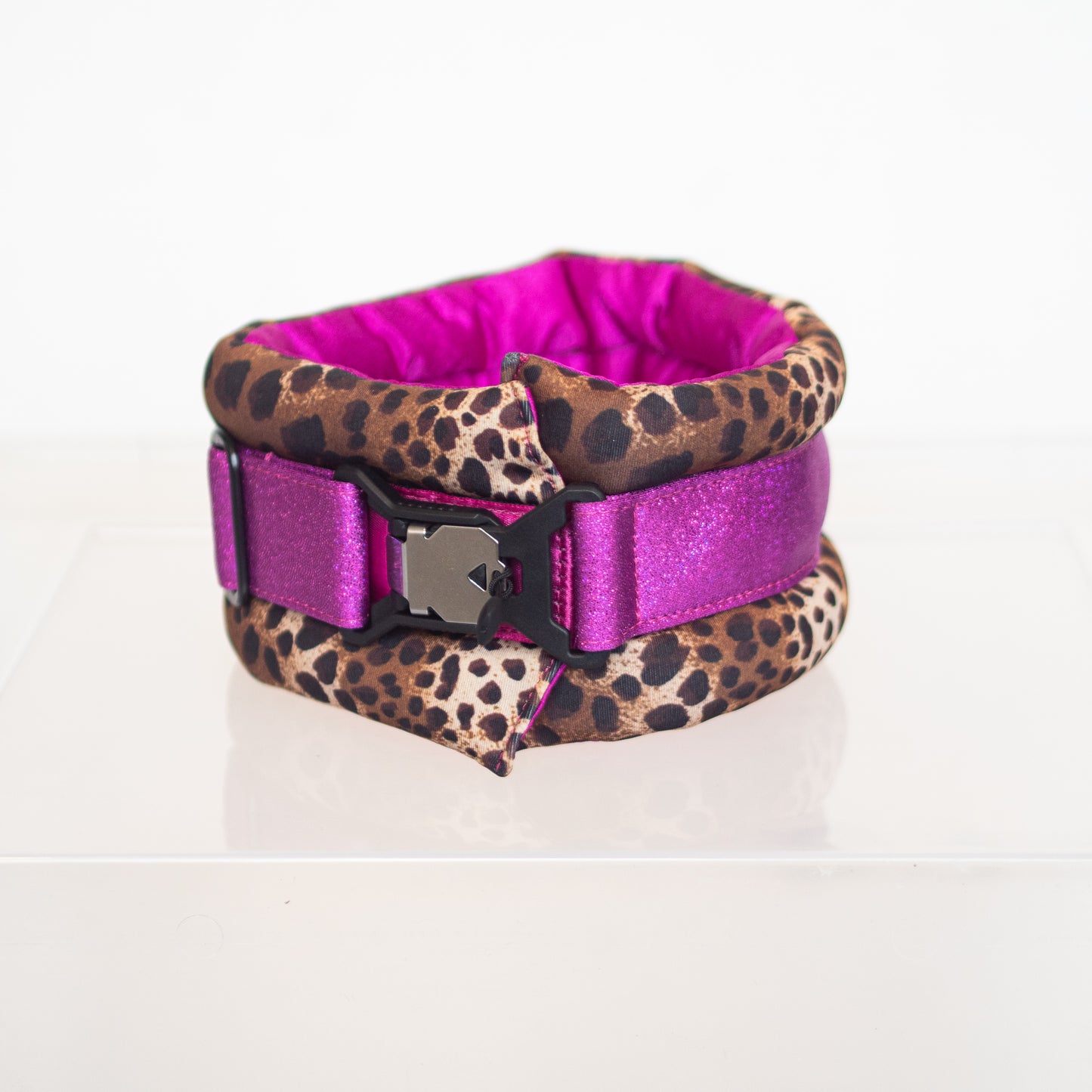 Fluffy Magnetic Collar All Pink Snake 36.5-39.5 cm / 12 cm