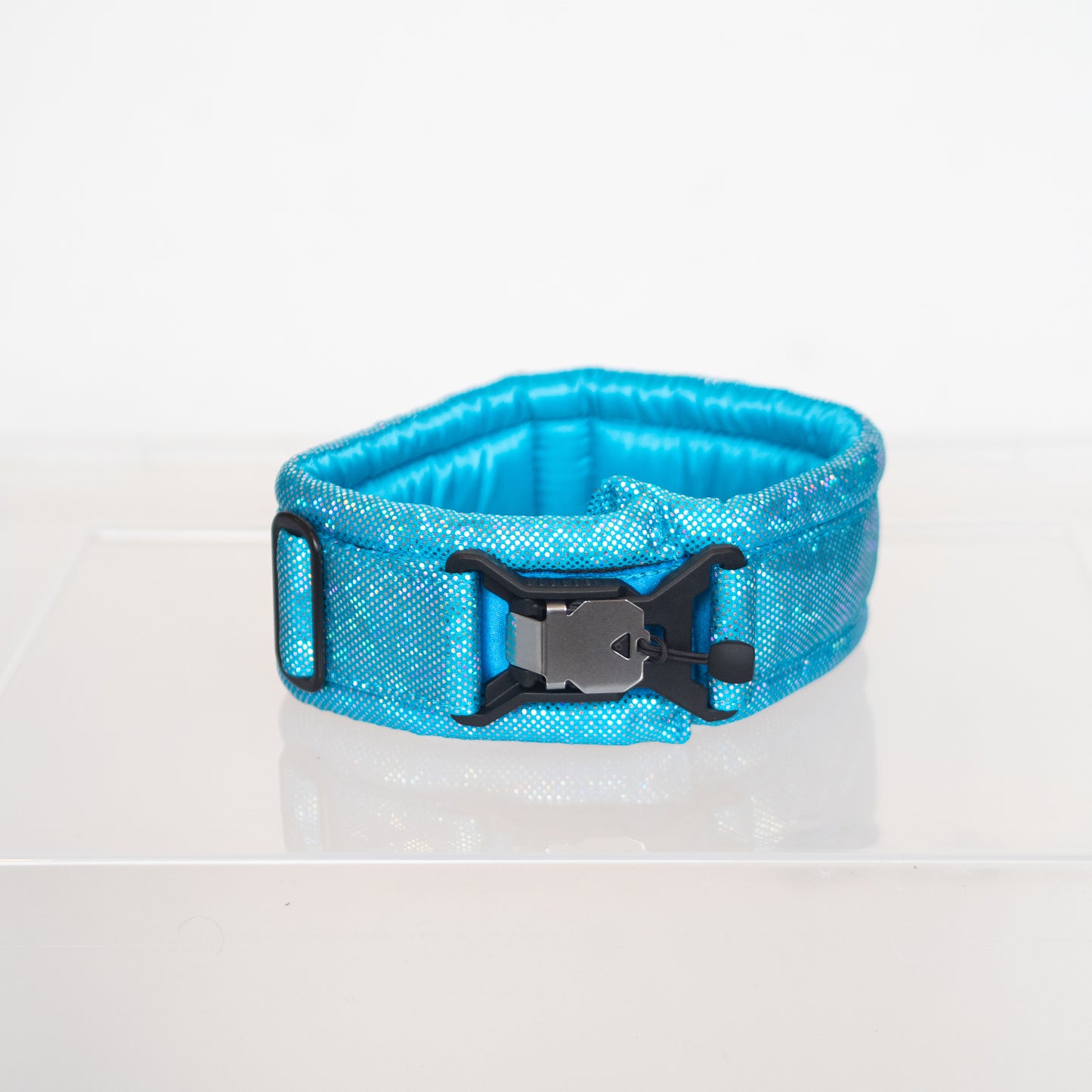 Fluffy Magnetic Collar Blue 32-35.5 cm / 8 cm